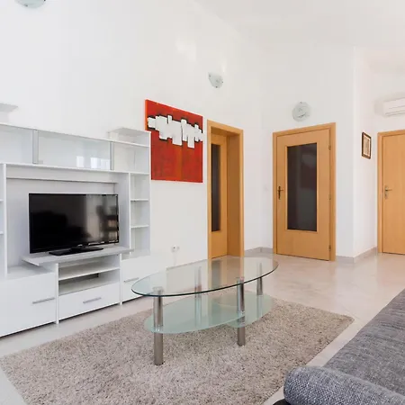 Attila Apartamento *